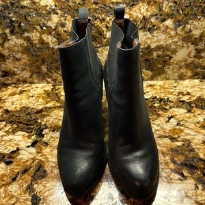 Black leather Lucky Brandy Bootie